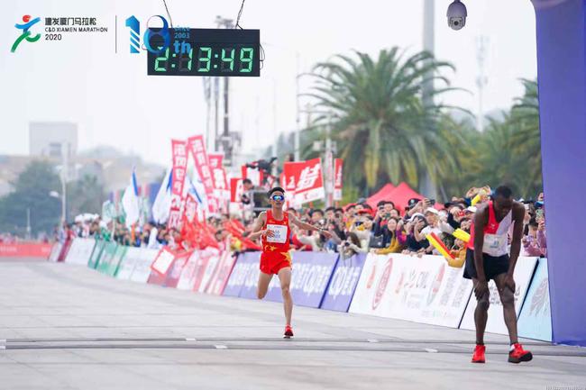 老兵不死！杨定宏厦门马拉松大爆发