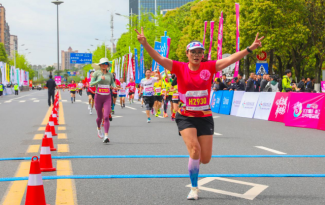 心花怒放  奔跑垫江 体彩大乐透2021重庆·垫江牡丹半程马拉松盛大开跑